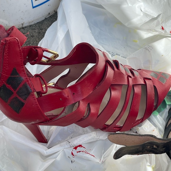 Harley Quinn Cosplay Shoes ♻️ - Picture 5 of 6